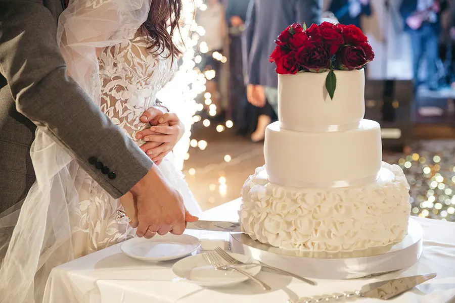 Does Costco Make Wedding Cakes in 2024 ? How Much?