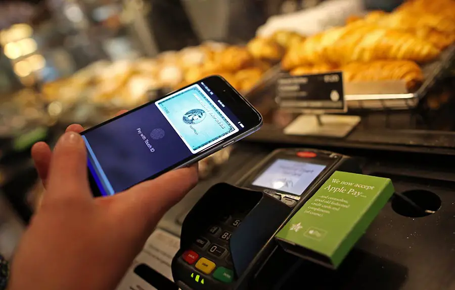 Does Starbucks Take Apple Pay