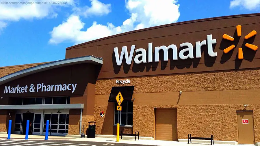 How Much Money Does Walmart Make In A Day